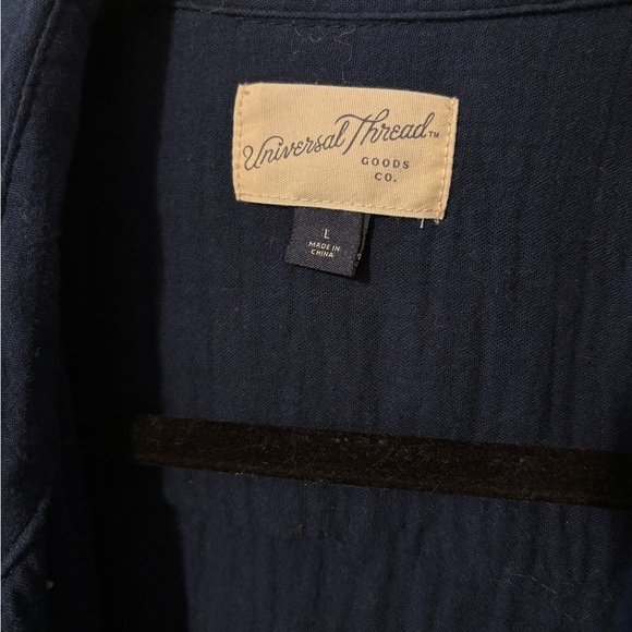 Button down top - Picture 2 of 3